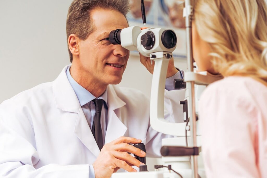 LASIK Eye Surgery: How It Works and Its Advantages